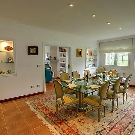 Sleeps 12 Pool Wifi Самиера